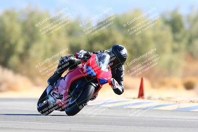 media/Jan-08-2022-SoCal Trackdays (Sat) [[1ec2777125]]/Turn 7 (1035am)/